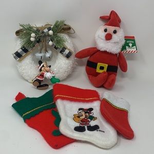 6 pc Christmas decorations / some with defects